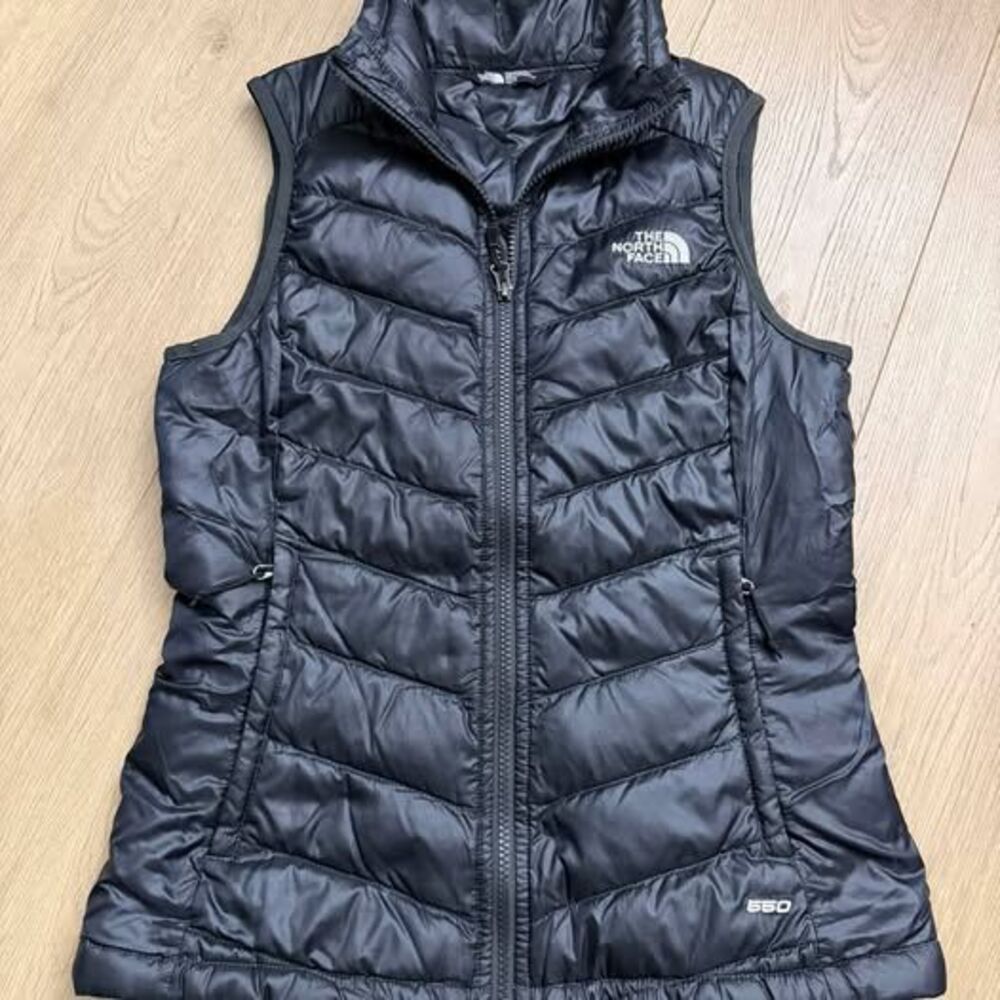 The North Face Black 550 Down Vest Women's size XS